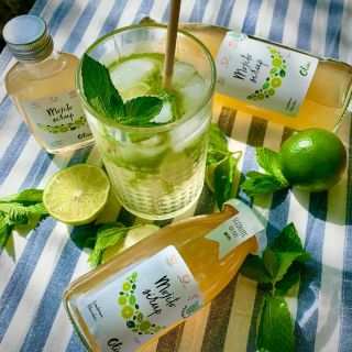 Letní NOVINKY!!!! 🌞 Chtěli jste je, tak je tady máte! 😀 Mojito a Tonic sirup, jsou dvě novinky, který zase vznikly tak...