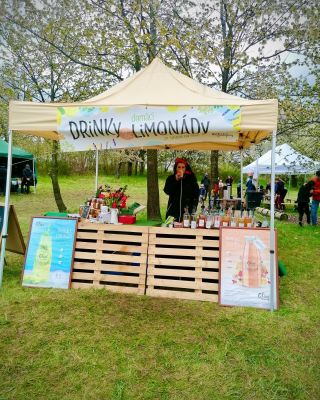 Zítra jsou Oslavy Dny Země na Klepci!!! 🌍 A jako tradičně už čtvrtým rokem, tam budeme se stánkem Oliví! ❤️ Hledala jsem...